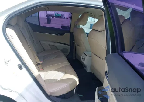 2018 Toyota Camry Hybrid Xle из США, поврежденный, VIN 4T1B21HK0JU505203